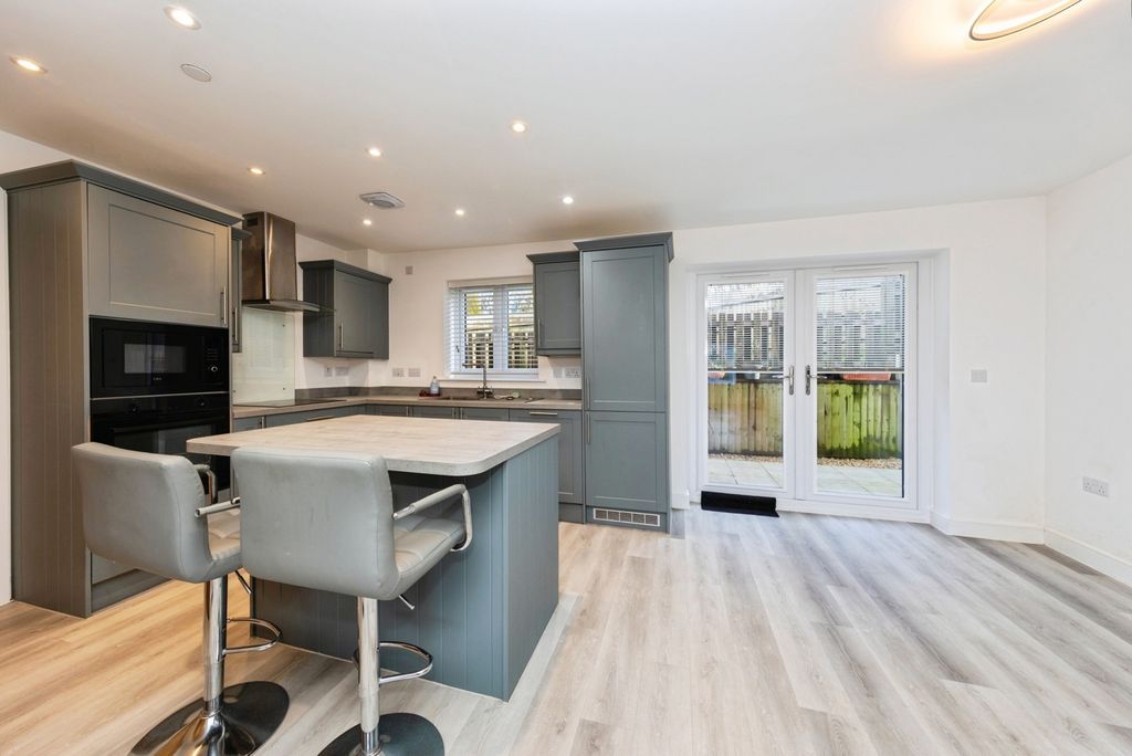 Property photo 2 of 23 Pbox-Img.Jpg