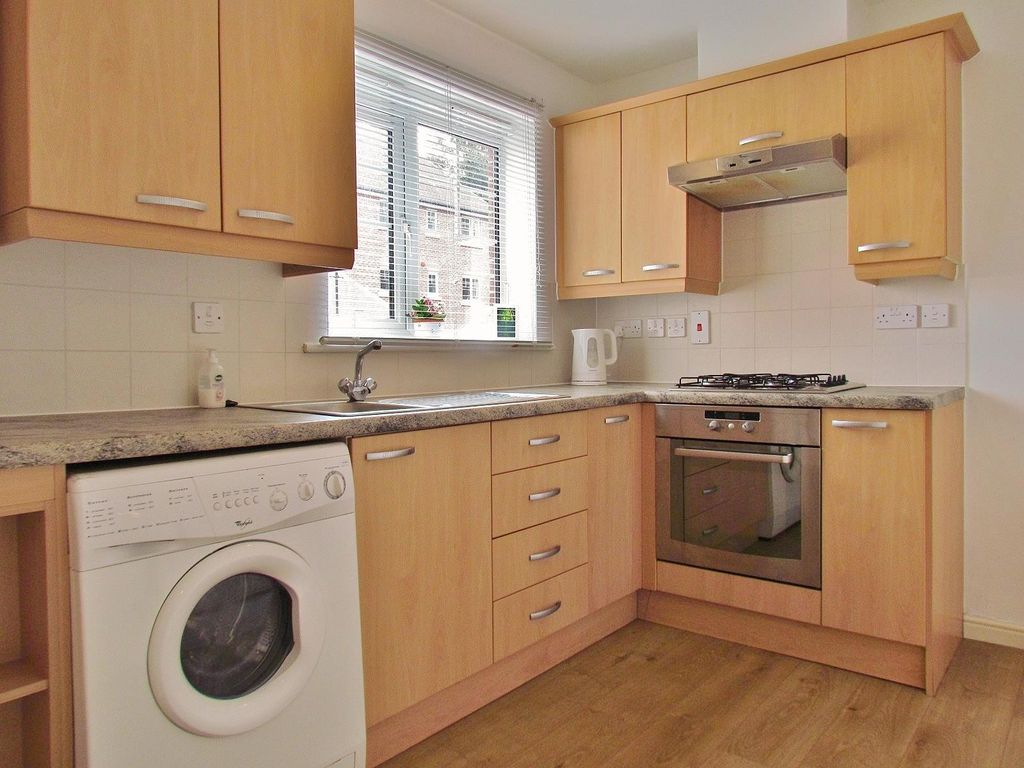 Property photo 2 of 5 Kitchen