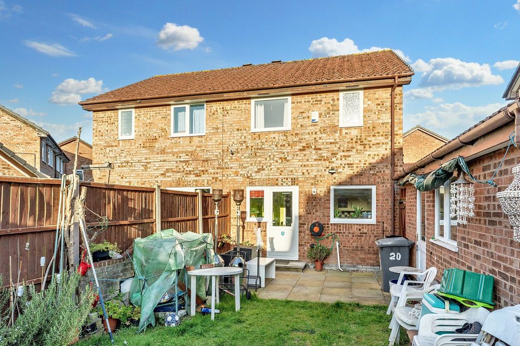 Property photo 2 of 12