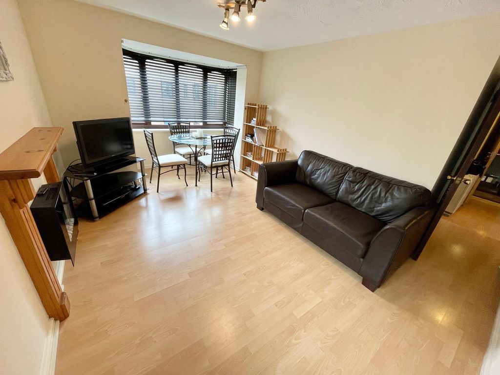 Property photo 2 of 7 Image