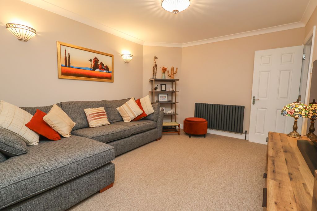 Property photo 3 of 29