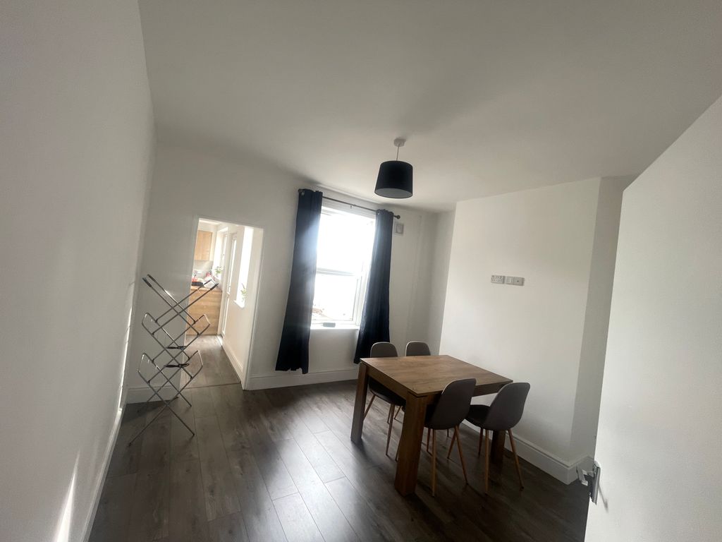 Property photo 3 of 3
