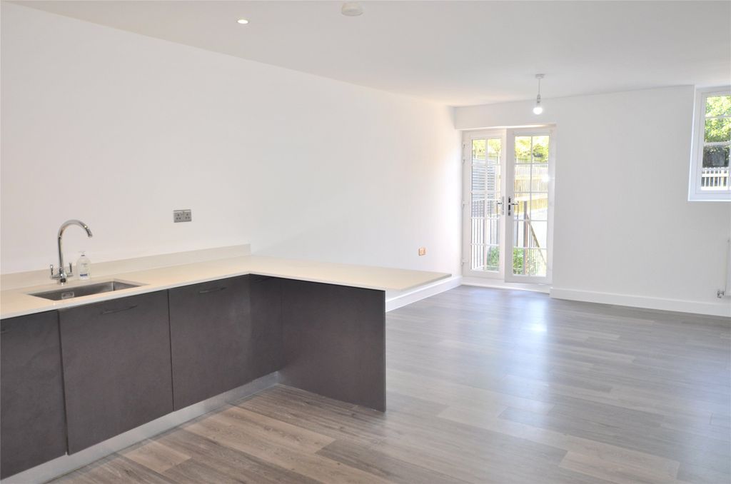 Property photo 2 of 13 Picture No. 02