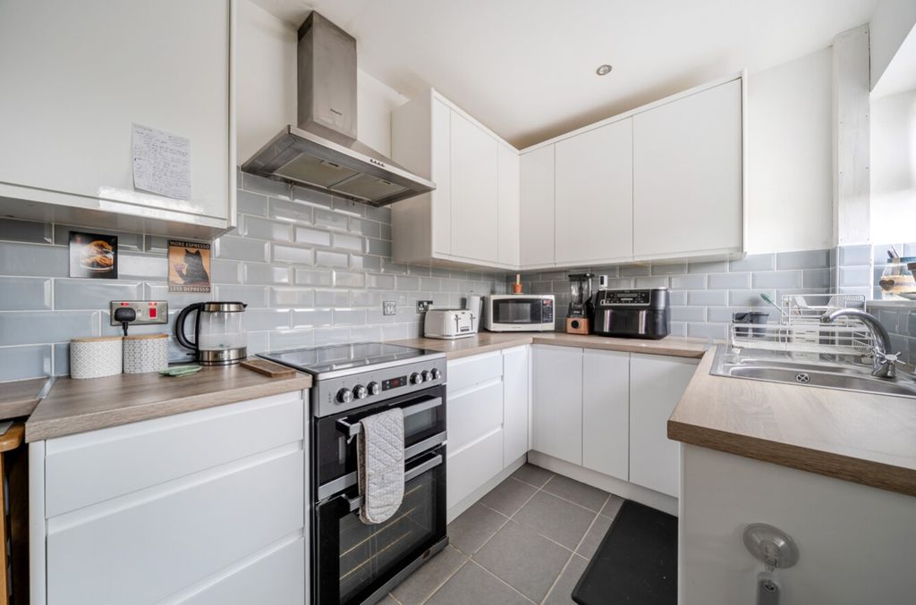 Property photo 3 of 22 1510626-10-1A03De2B08Adc