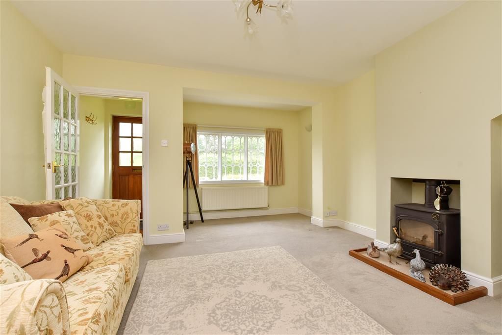 Property photo 2 of 13 Lounge