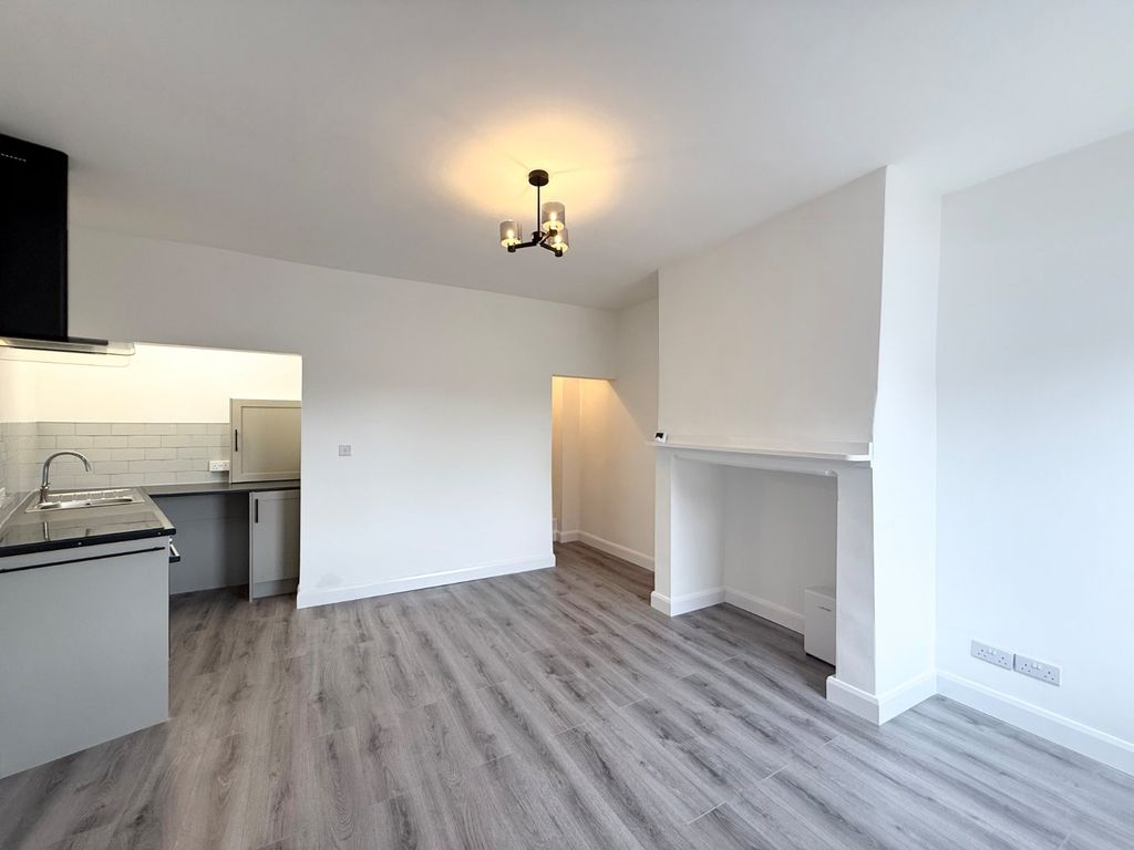 Property photo 3 of 9 Picture No. 08