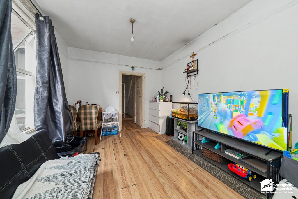 Property photo 2 of 11 Image 1