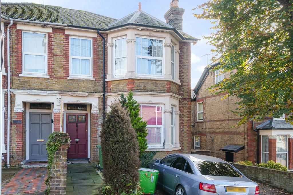 Property photo 1 of 11 Outside View