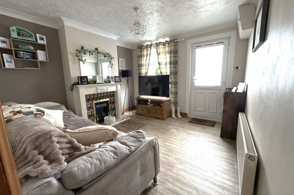 Property photo 2 of 12 Gallery
