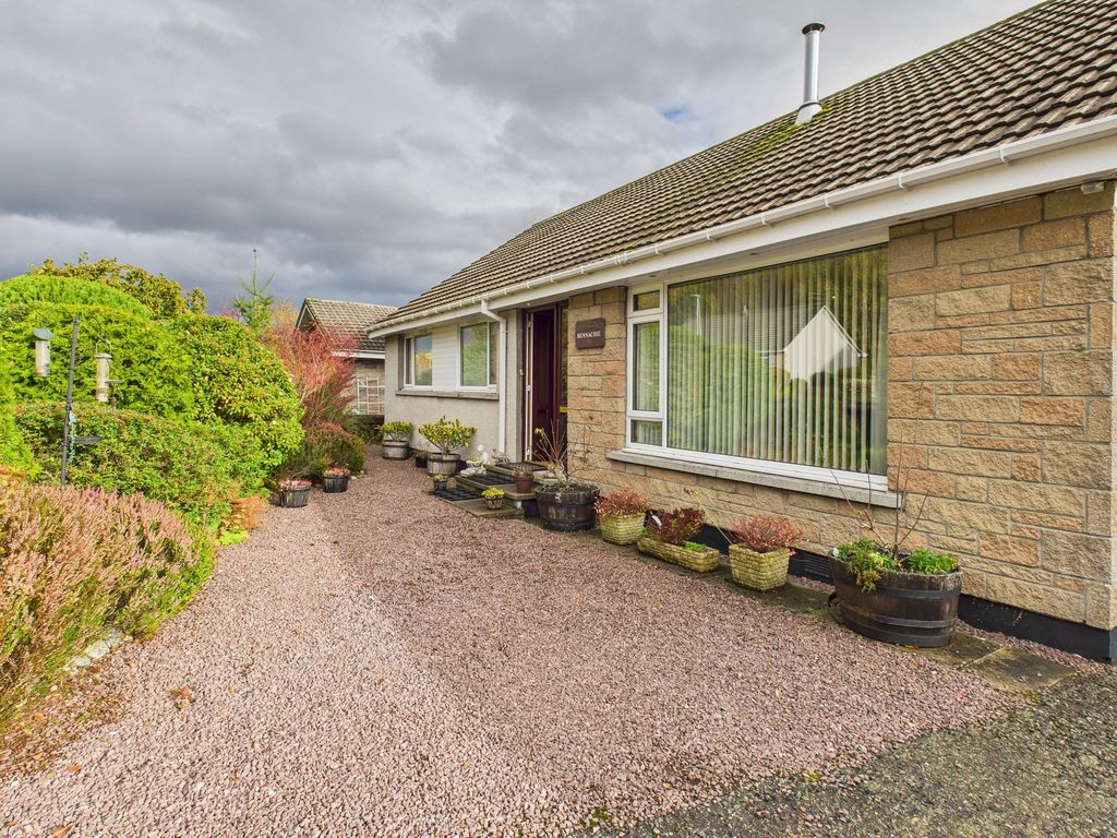 Property photo 3 of 33