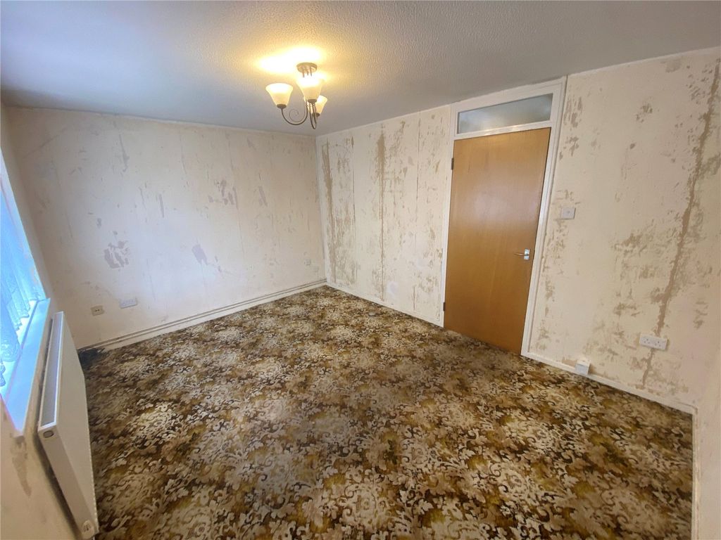 Property photo 2 of 15 Picture No. 05