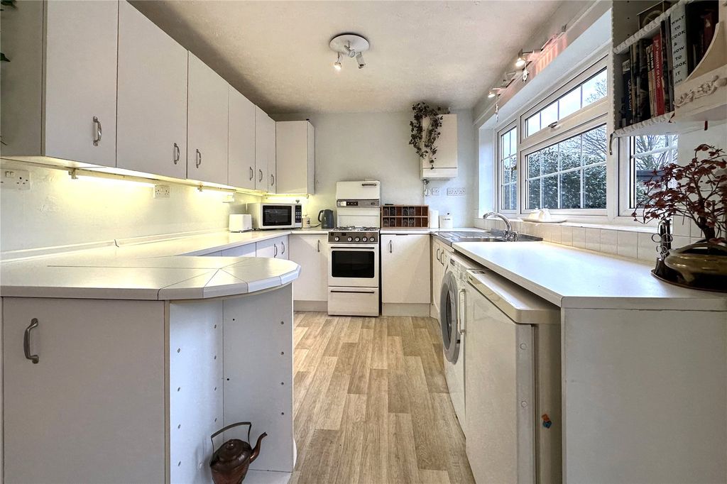 Property photo 2 of 24 Picture No. 13