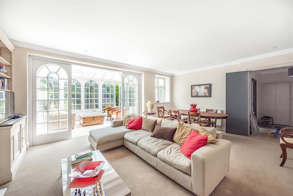 Property photo 3 of 12