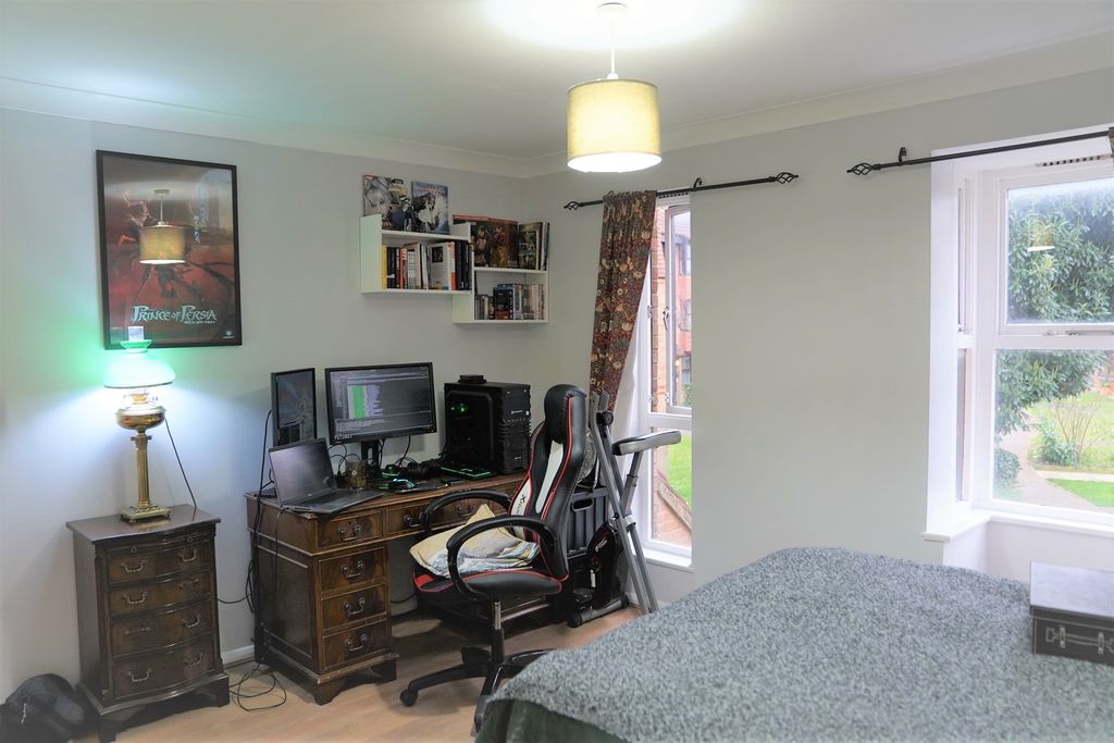 Property photo 2 of 10