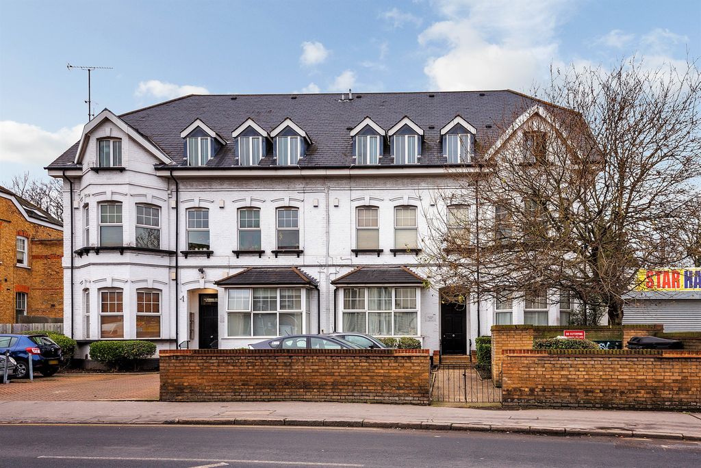 Property photo 1 of 9