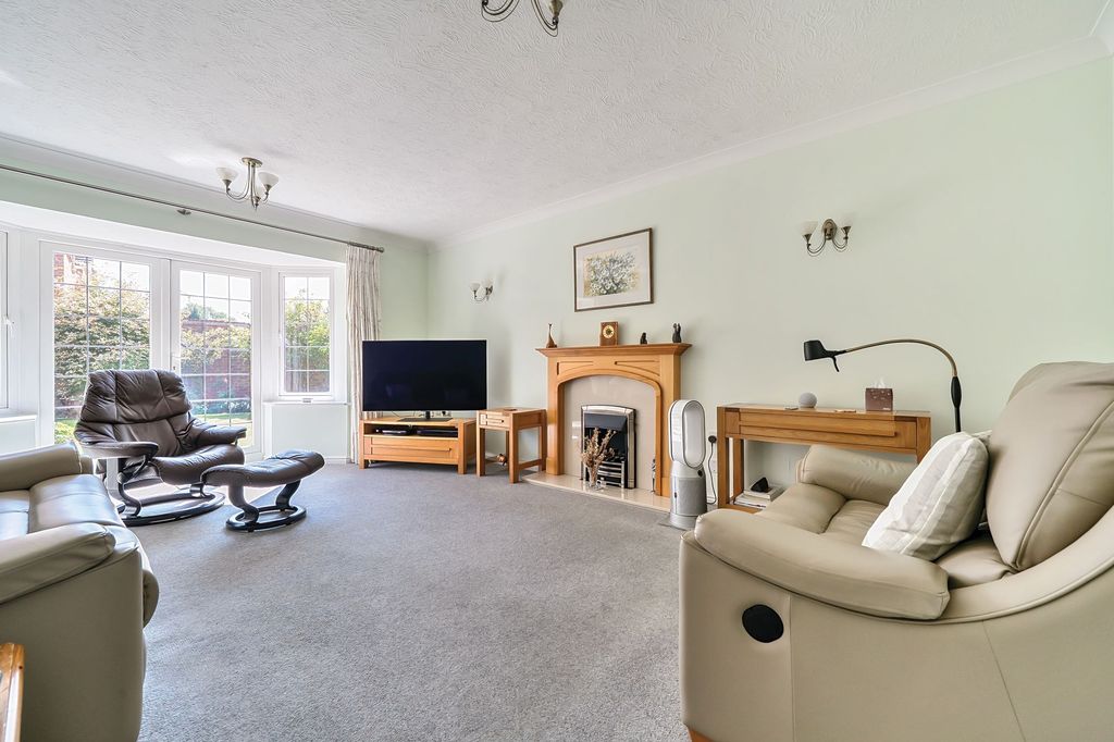 Property photo 3 of 29