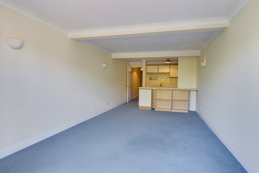 Property photo 3 of 9