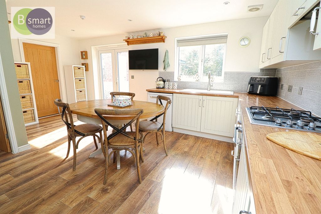 Property photo 3 of 21 Img_0063
