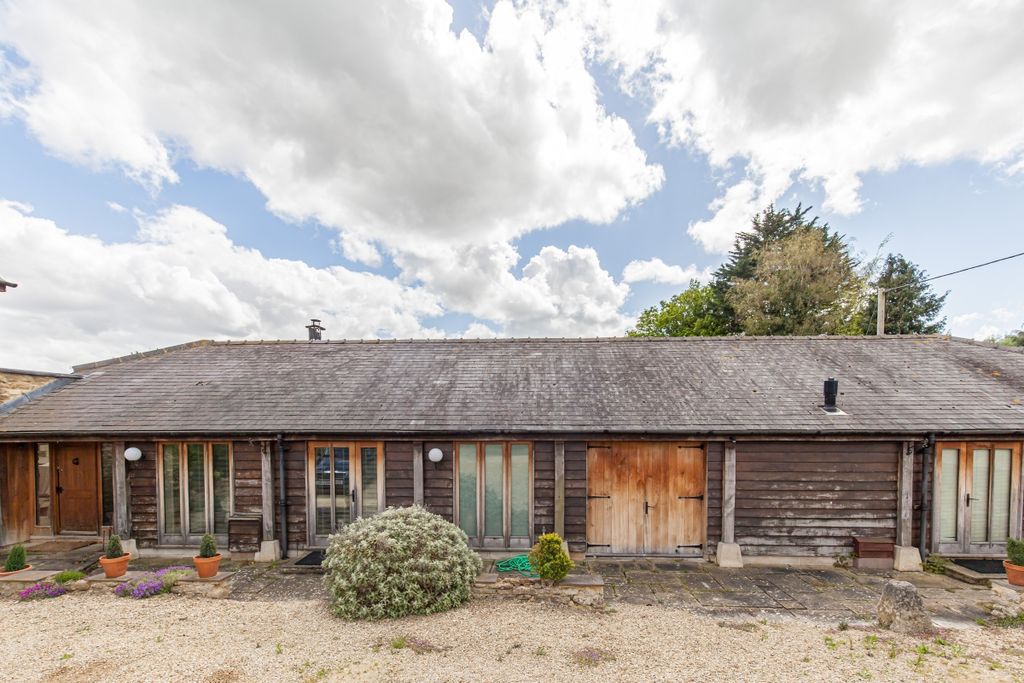 Property photo 2 of 7 160732