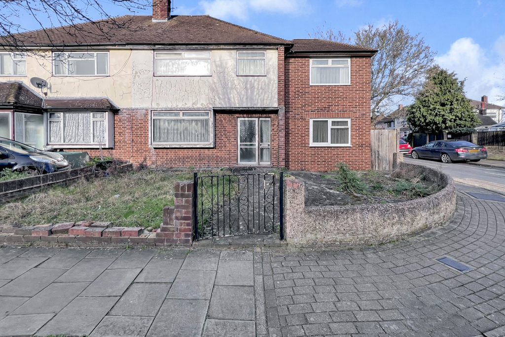 Property photo 2 of 8