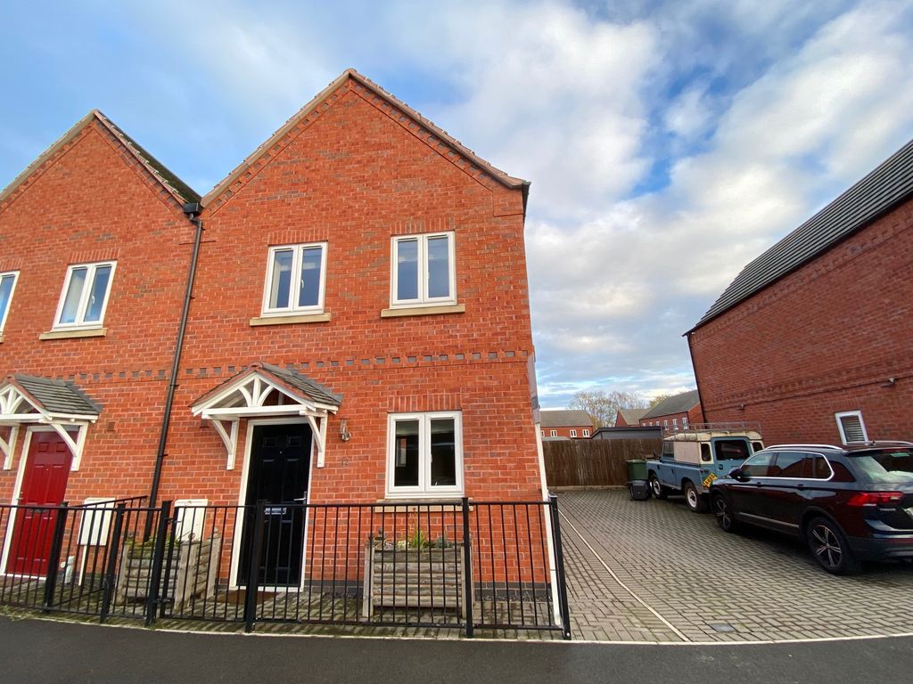 Property photo 1 of 12 External Front