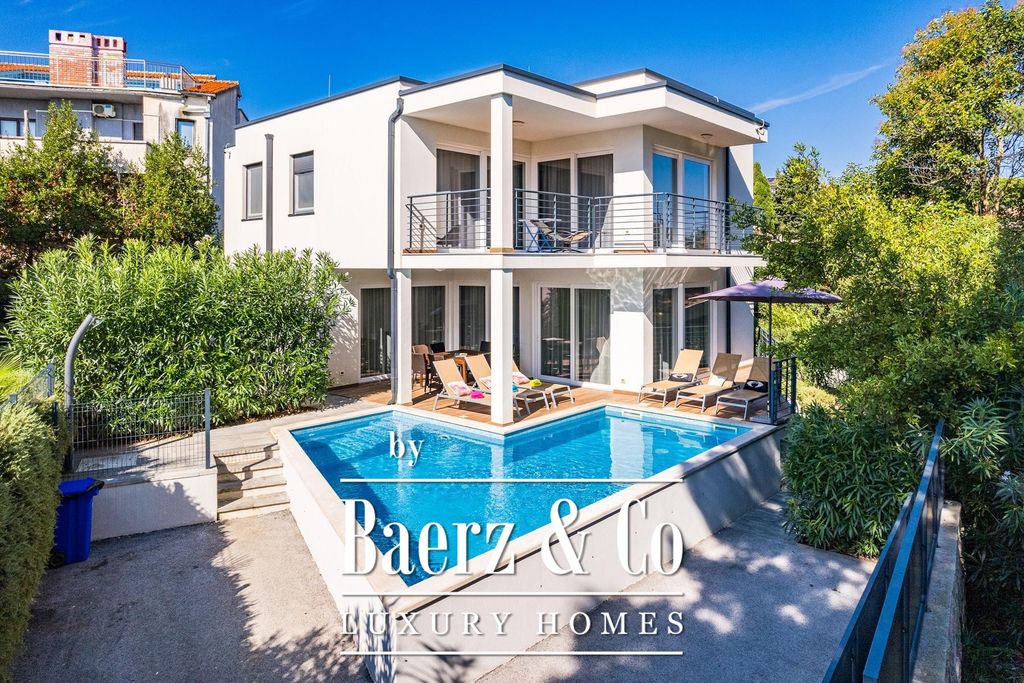 Property photo 1 of 35
