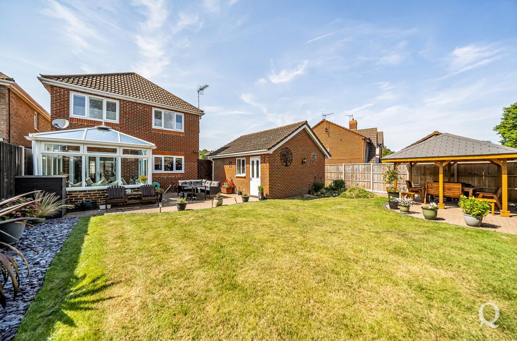 Property photo 3 of 26 69A67816-E581-4ce...