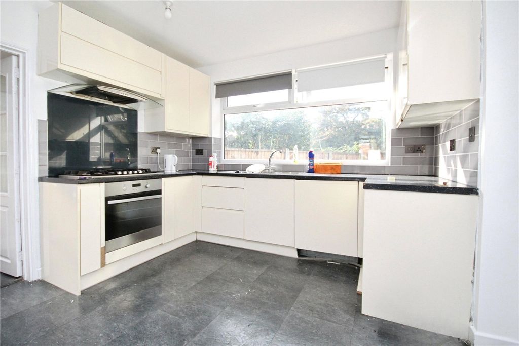 Property photo 2 of 10 Picture No. 13