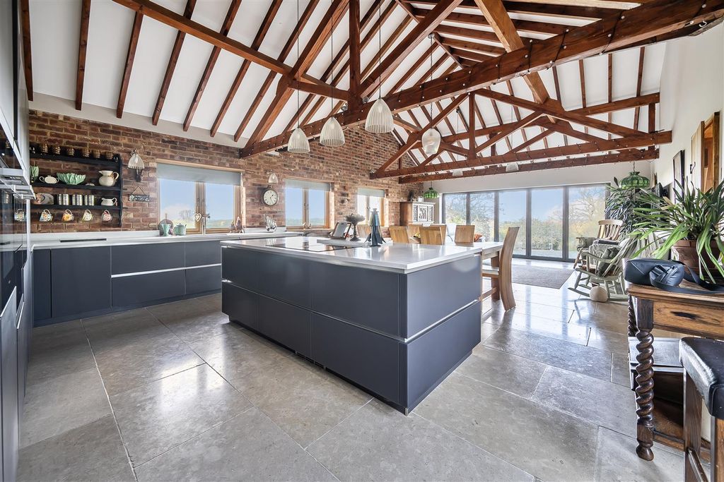 Property photo 2 of 45 1420821-3-69c553E514d29.Jpg