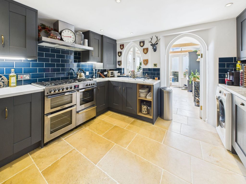 Property photo 2 of 16