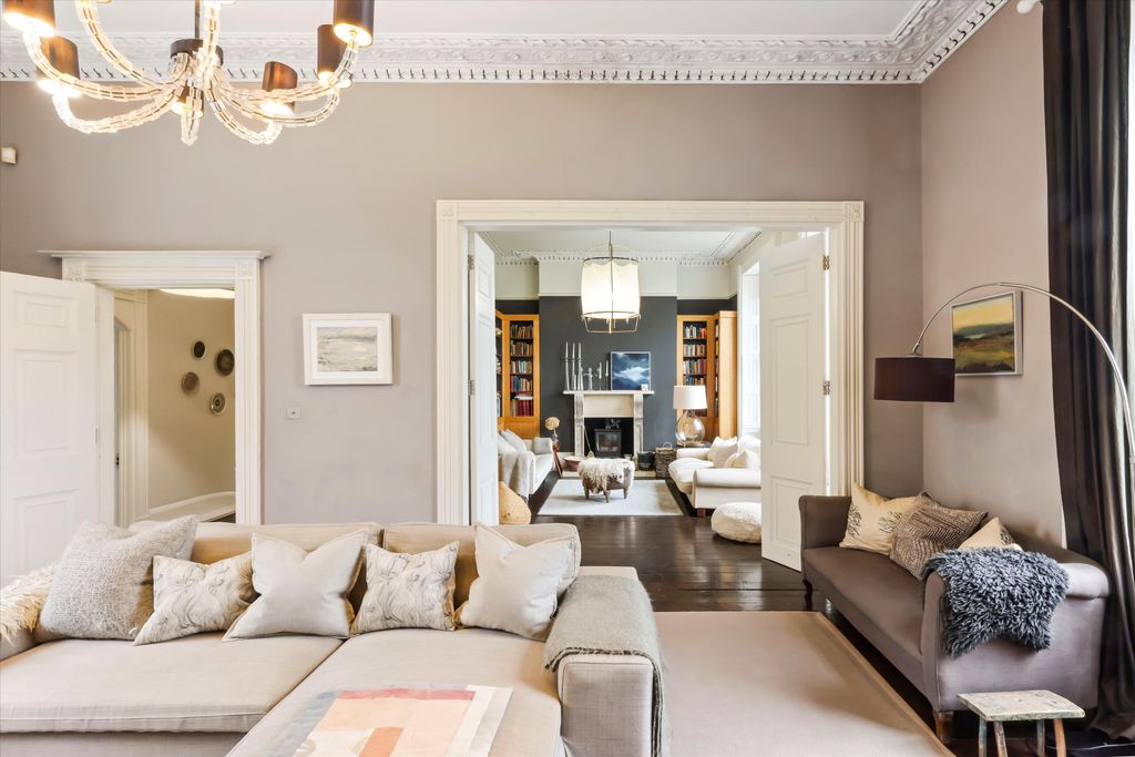 Property photo 2 of 28 Image