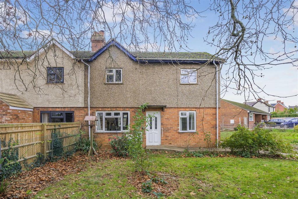 Property photo 1 of 18 2 The Avenue, Middleton Cheney-1.Jpg