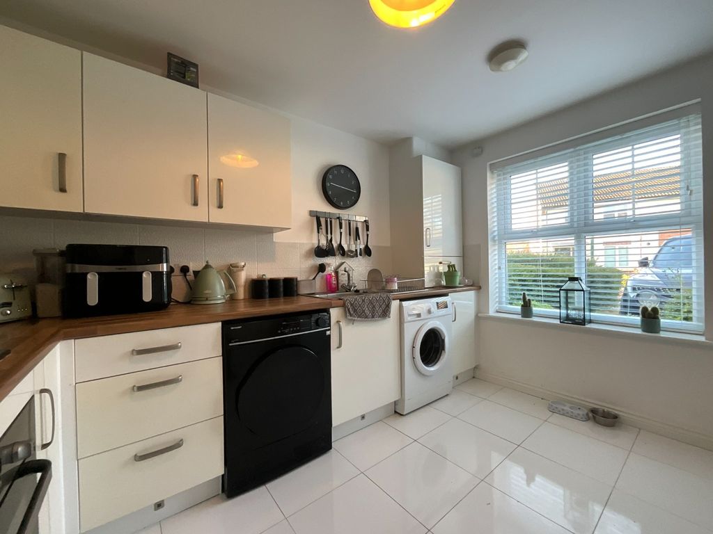 Property photo 1 of 12 3826112