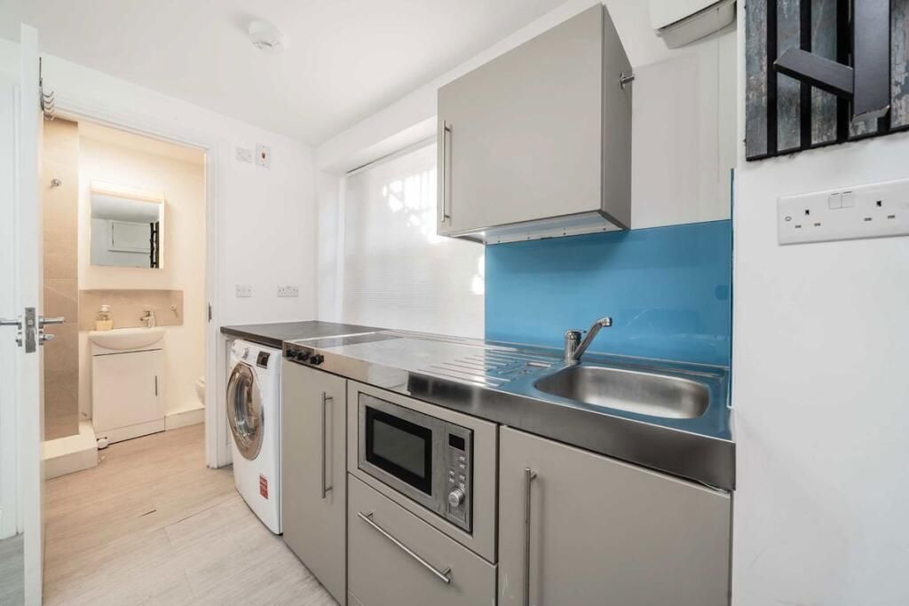 Property photo 3 of 4 3