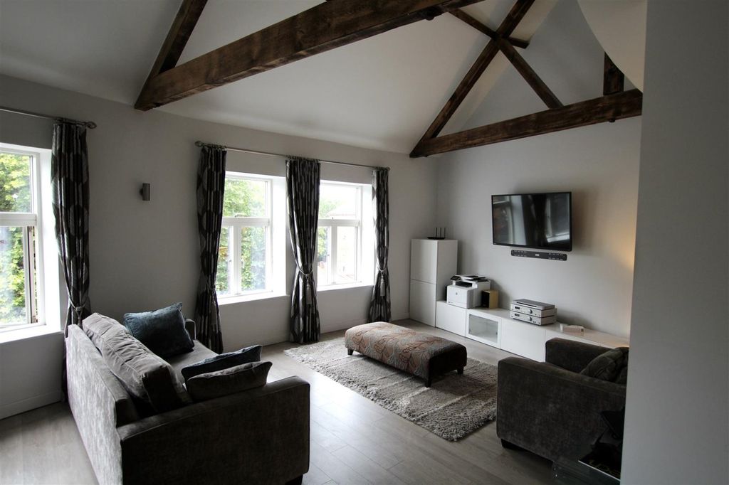 Property photo 3 of 11 Picture No. 06