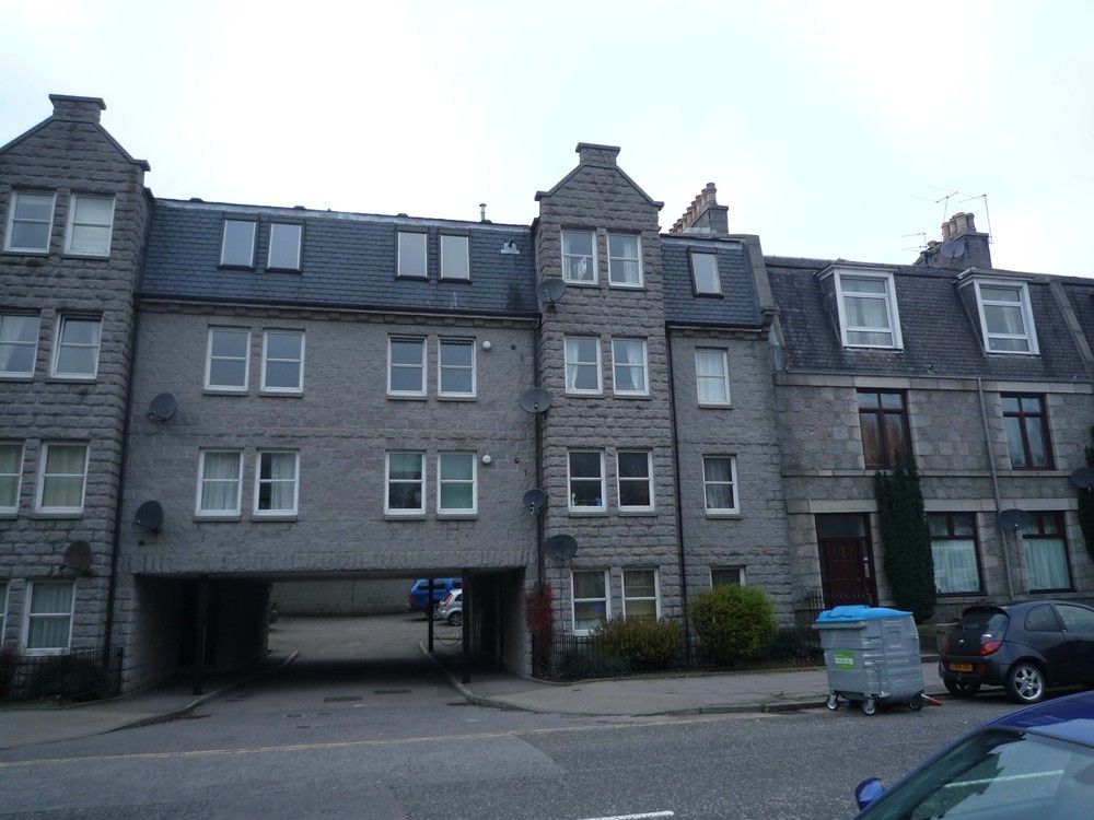 Property photo 1 of 6 Holburnst632DC