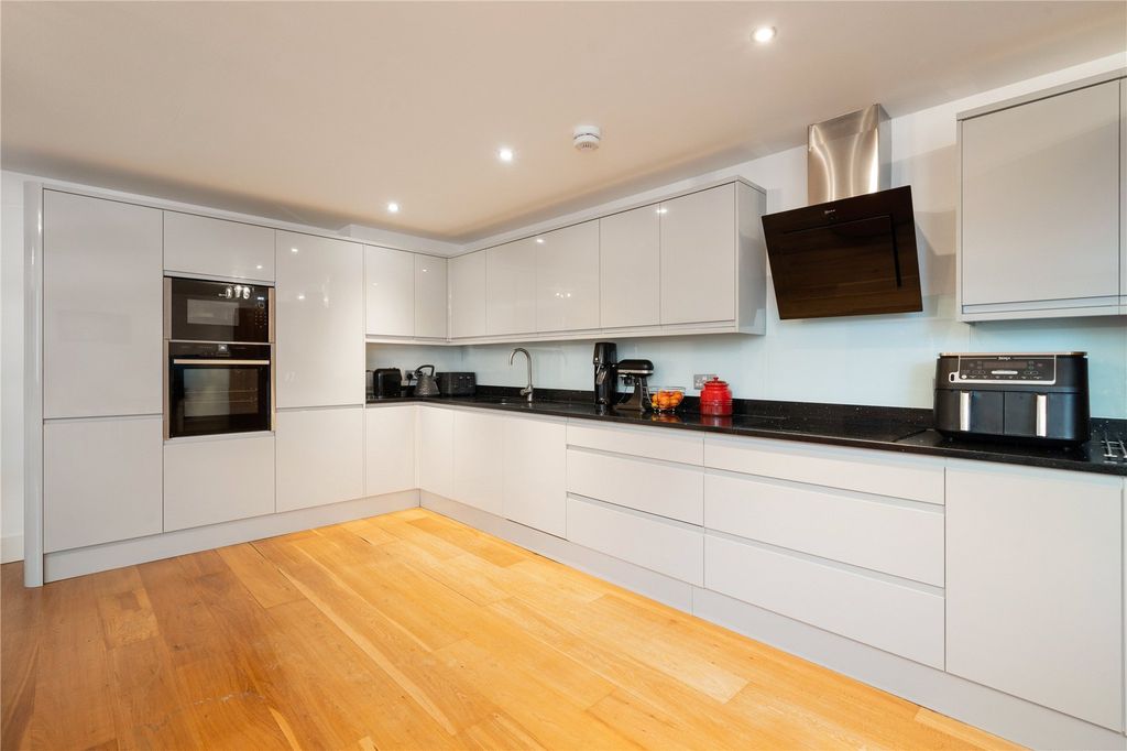 Property photo 2 of 12 Kitchen