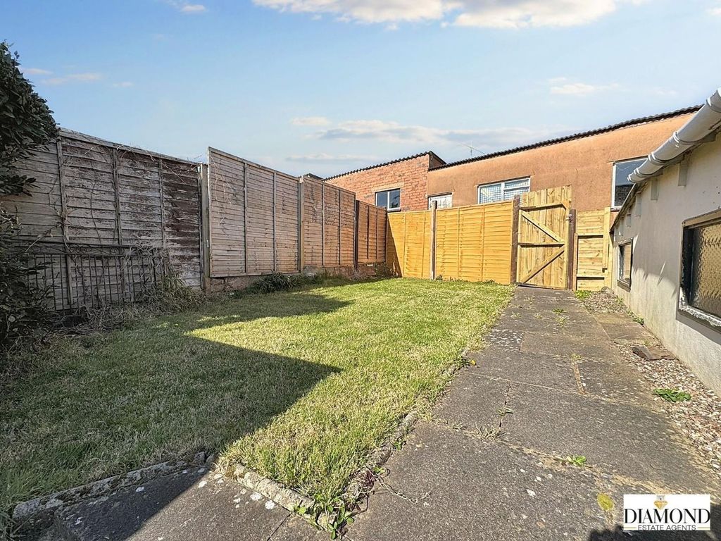 Property photo 3 of 14 Outside