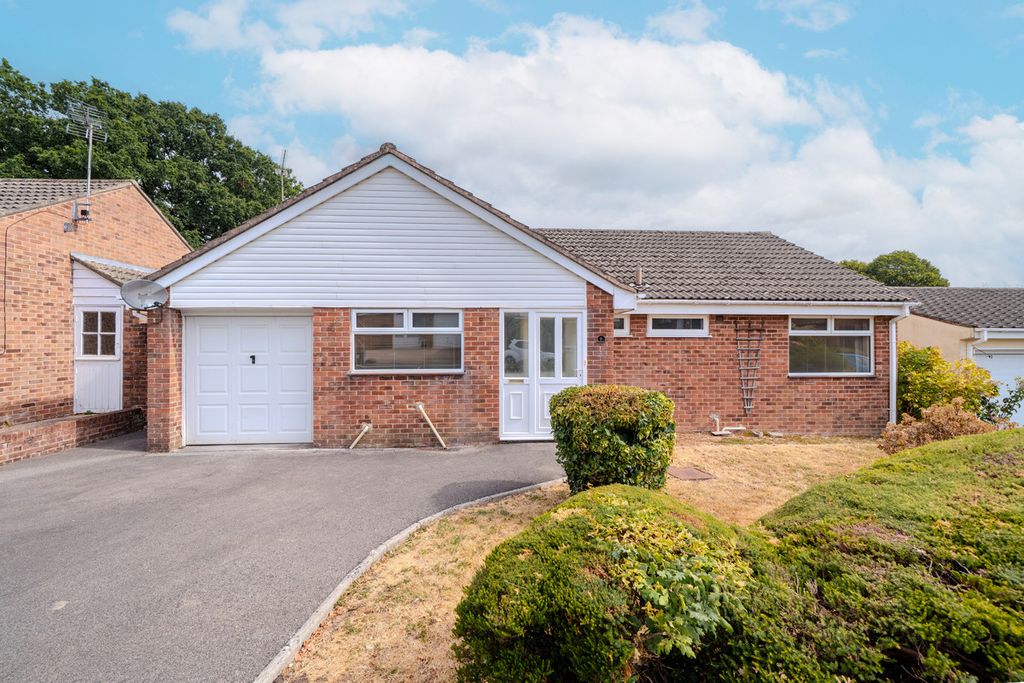 Property photo 3 of 33