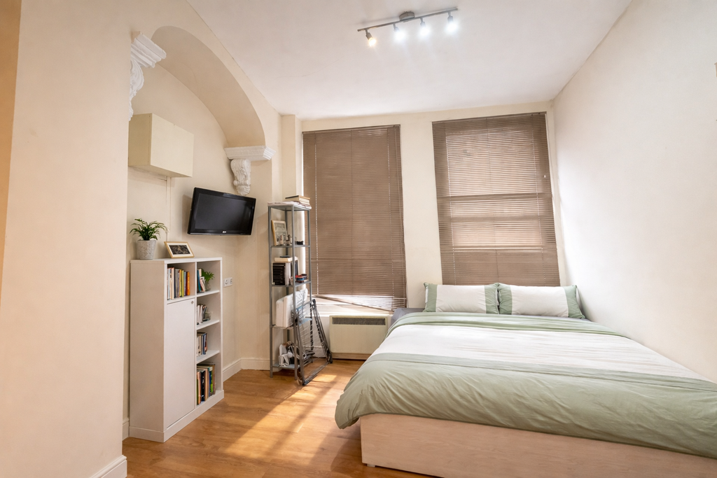 Property photo 1 of 5 Cover