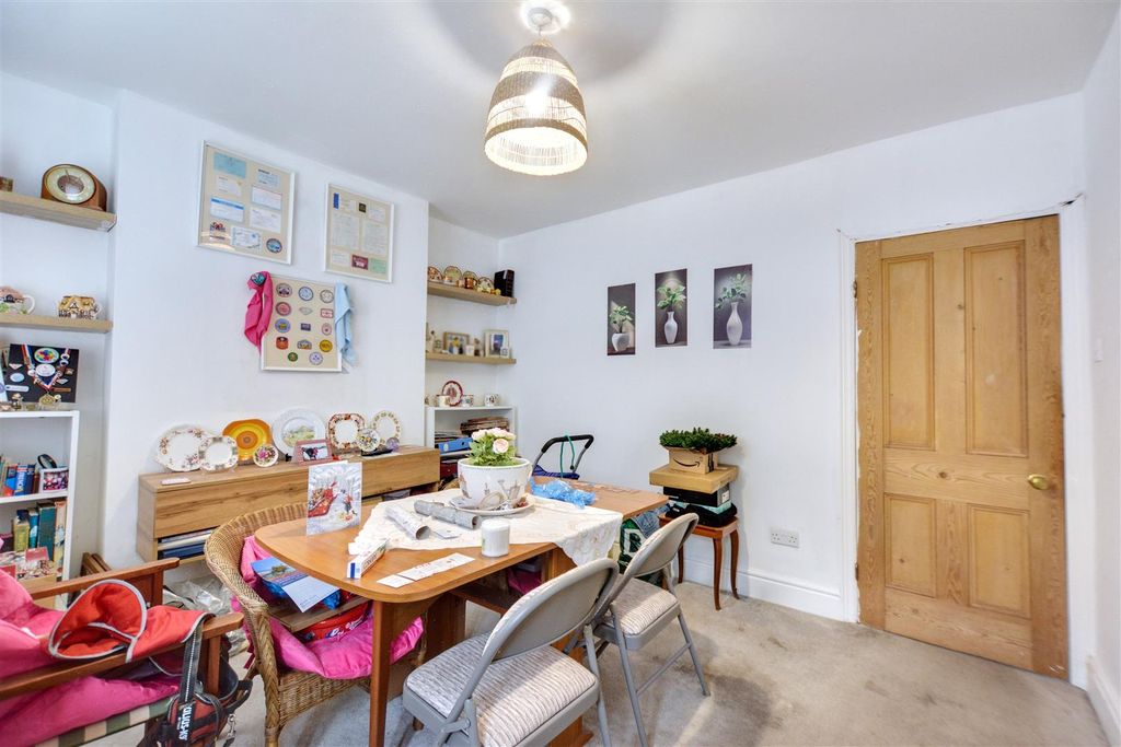 Property photo 3 of 14 Dining Room