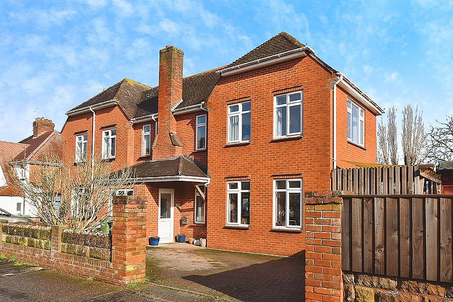 Property photo 1 of 21