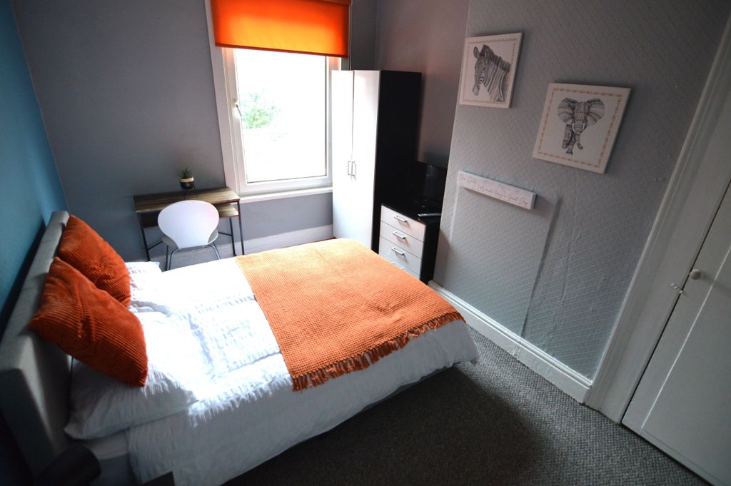 Property photo 1 of 4