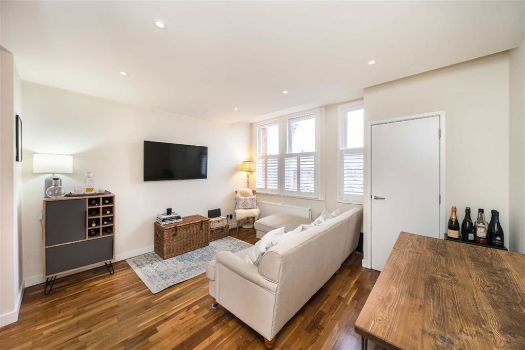 Property photo 2 of 5