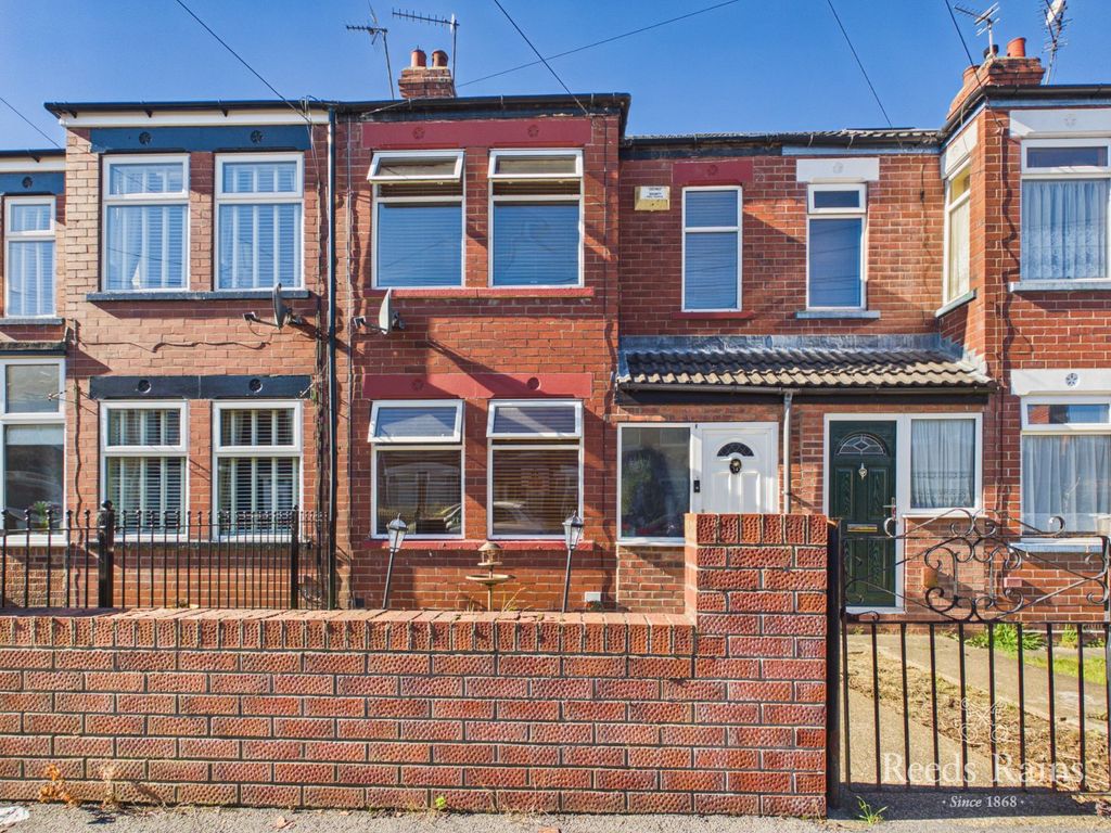 Property photo 1 of 16 External