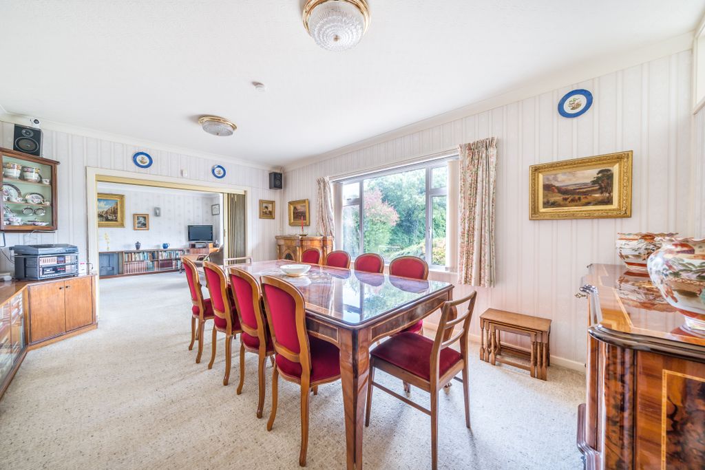 Property photo 2 of 11
