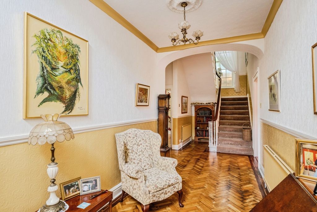 Property photo 3 of 34 Pbox-Img.Jpg