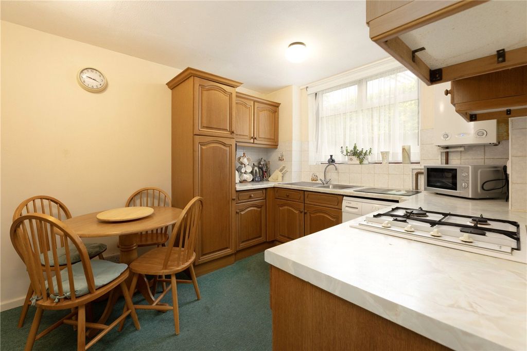 Property photo 3 of 7 Picture No. 11