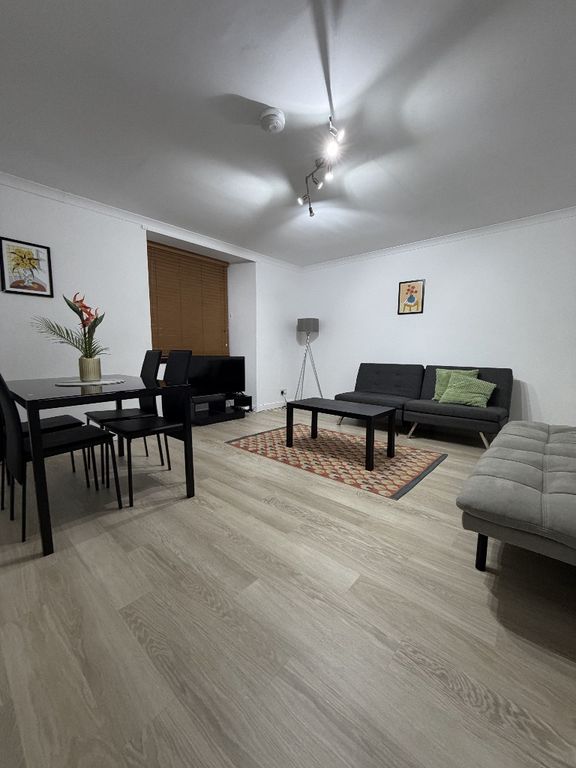 Property photo 1 of 4