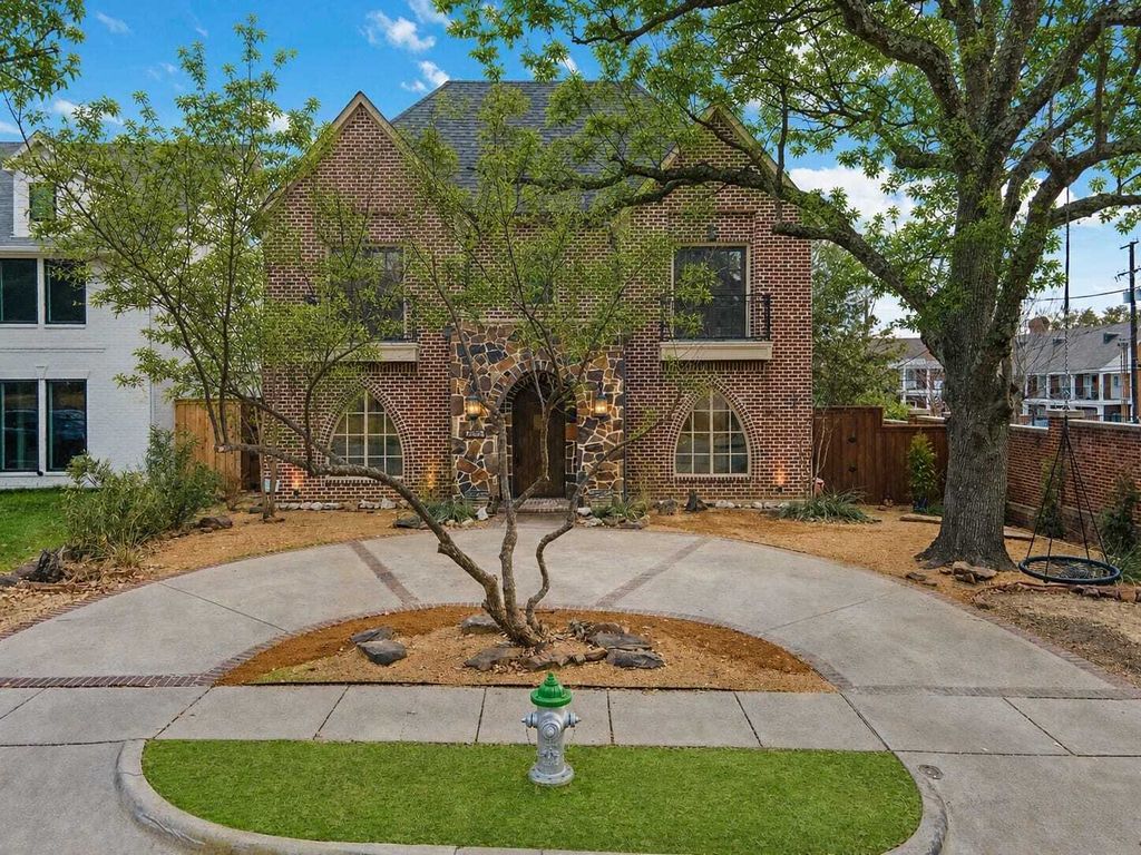 Property photo 1 of 31